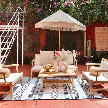 Stunning House Steps From Masaryk, Polanco Villa